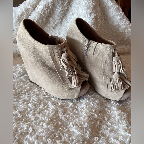 Le château suede wedge heel 6.5 - Picture 3 of 12